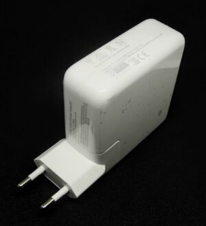 CARGADOR GENERICO APPLE Type C - 61W 20.2V3.05A/15.2V3A/12.2V3A/9.2V3A/5.2V3A - Imagen 3