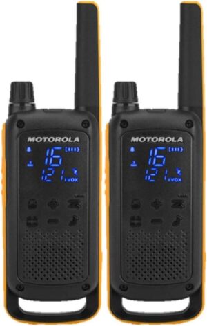 Motorola TLKR T82 Extreme Pack 2 Walkie Talkies - 16 Canales PMR446 y 121 Codigos - Alcance de hasta 10km en Campo Abierto - Autonomia hasta 18h - Color Negro/Amarillo