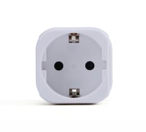 Urban Factory Travelee Adaptador de Viaje Universal - Conexion Entrada UE - Conexion Salida EEUU - Color Blanco