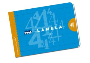 Lamela Libreta Grapada con 30 Hojas de 70g/m2 con Margen - Formato Cuarto - Pauta Cuadrovia de 4mm - Cubierta de Cartoncillo Plastificado - Papel Offset Blanco Extra - Color Azul